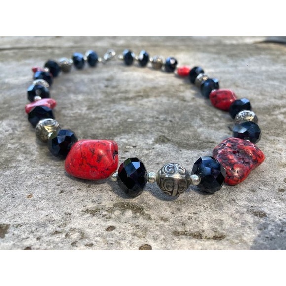 SALE Handmade Black Red Necklace - Howlite & Faceted Beads Statement Necklace - Picture 5 of 6